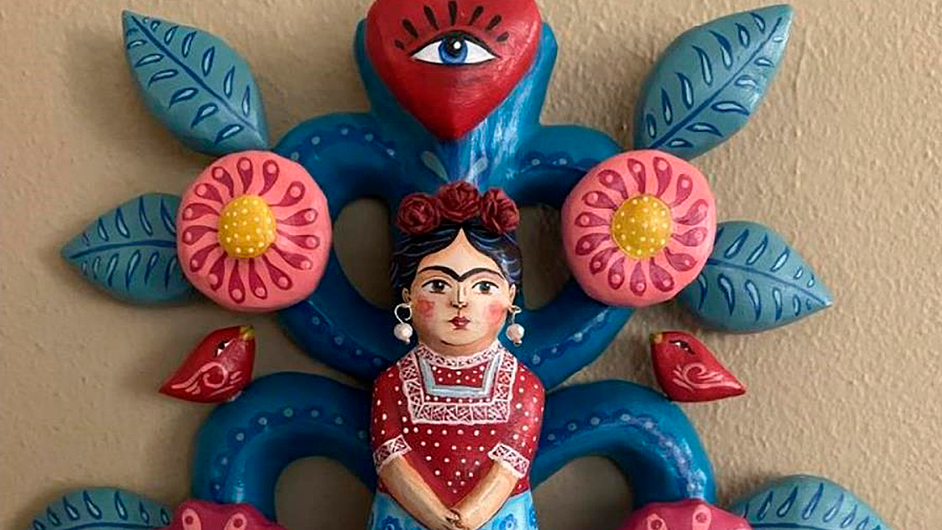 Papel-maché-modelado-a-mano—web
